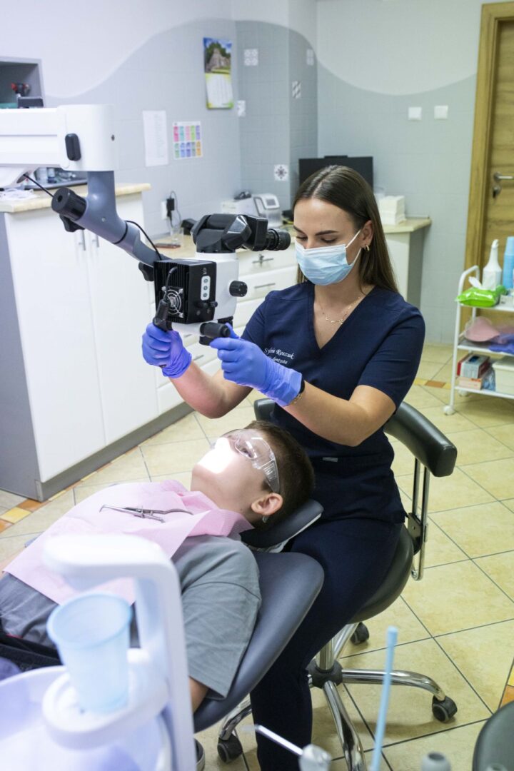 Dentysta dla dzieci we Wróblewie – przyjazna wizyta adaptacyjna w Nowa MED.